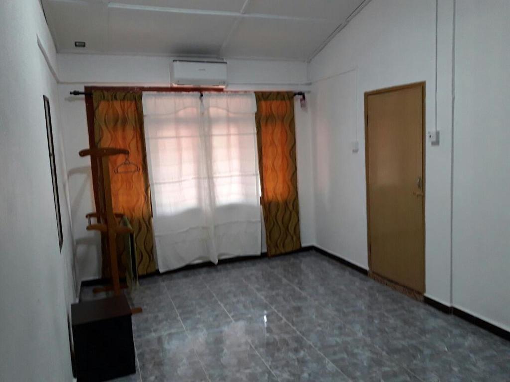 Nur Muslim Homestay At Kota Bharu Extérieur photo