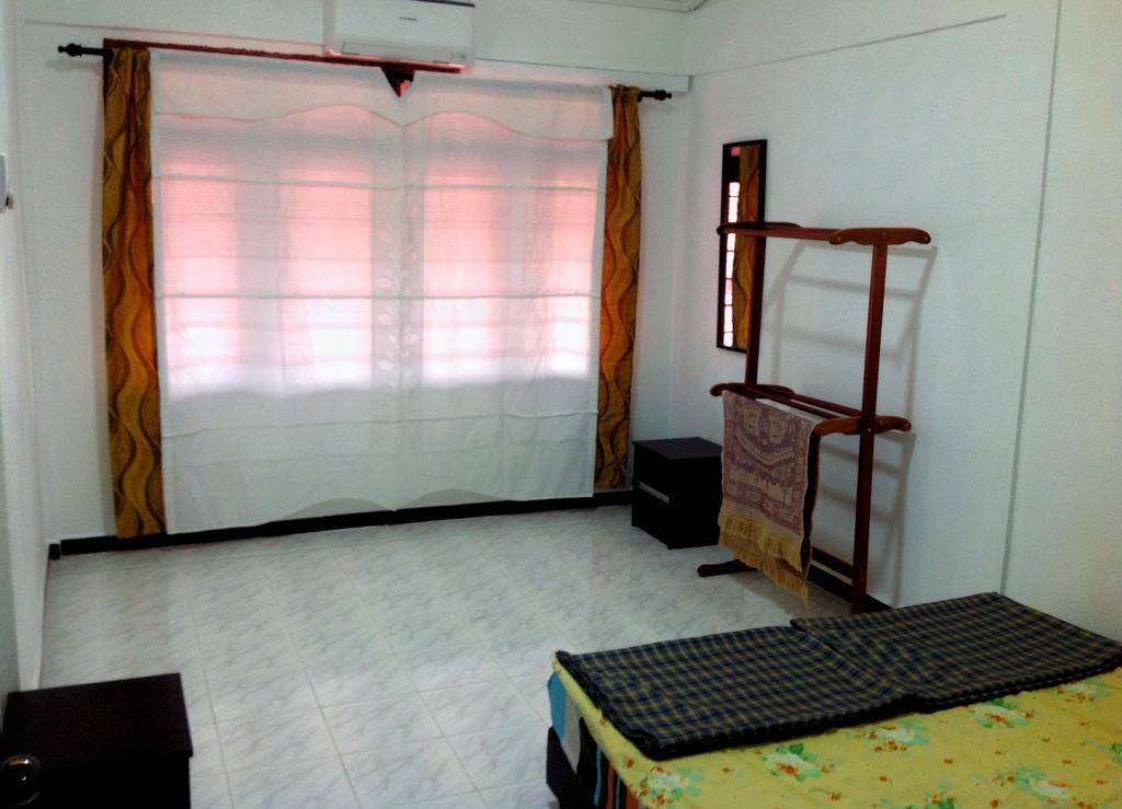 Nur Muslim Homestay At Kota Bharu Extérieur photo