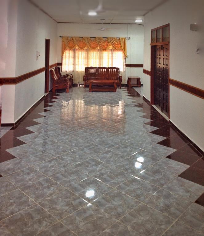 Nur Muslim Homestay At Kota Bharu Extérieur photo